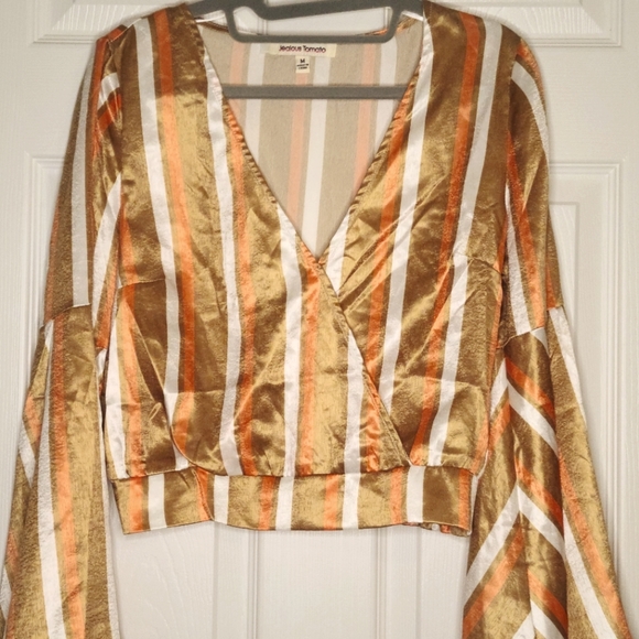 Jealous Tomato 90s Feel Boho Bell Sleeve Blouse - Picture 5 of 7